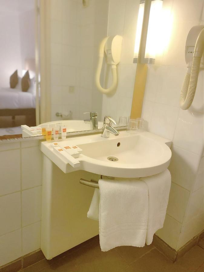 Ibis Lagos Ikeja Bagian luar foto