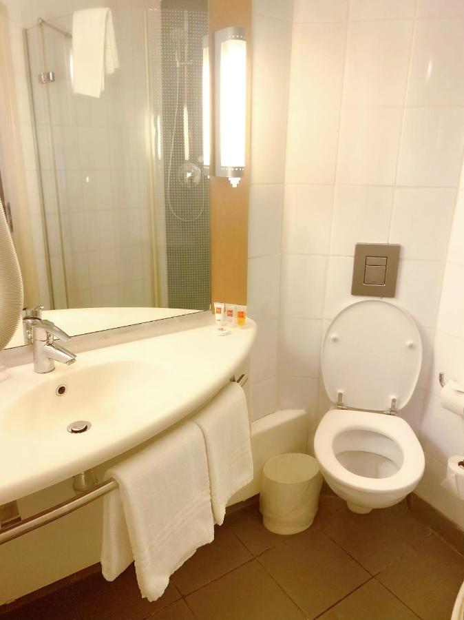 Ibis Lagos Ikeja Bagian luar foto