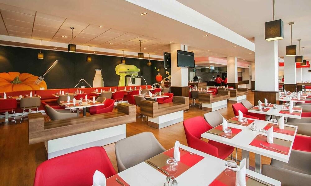 Ibis Lagos Ikeja Bagian luar foto