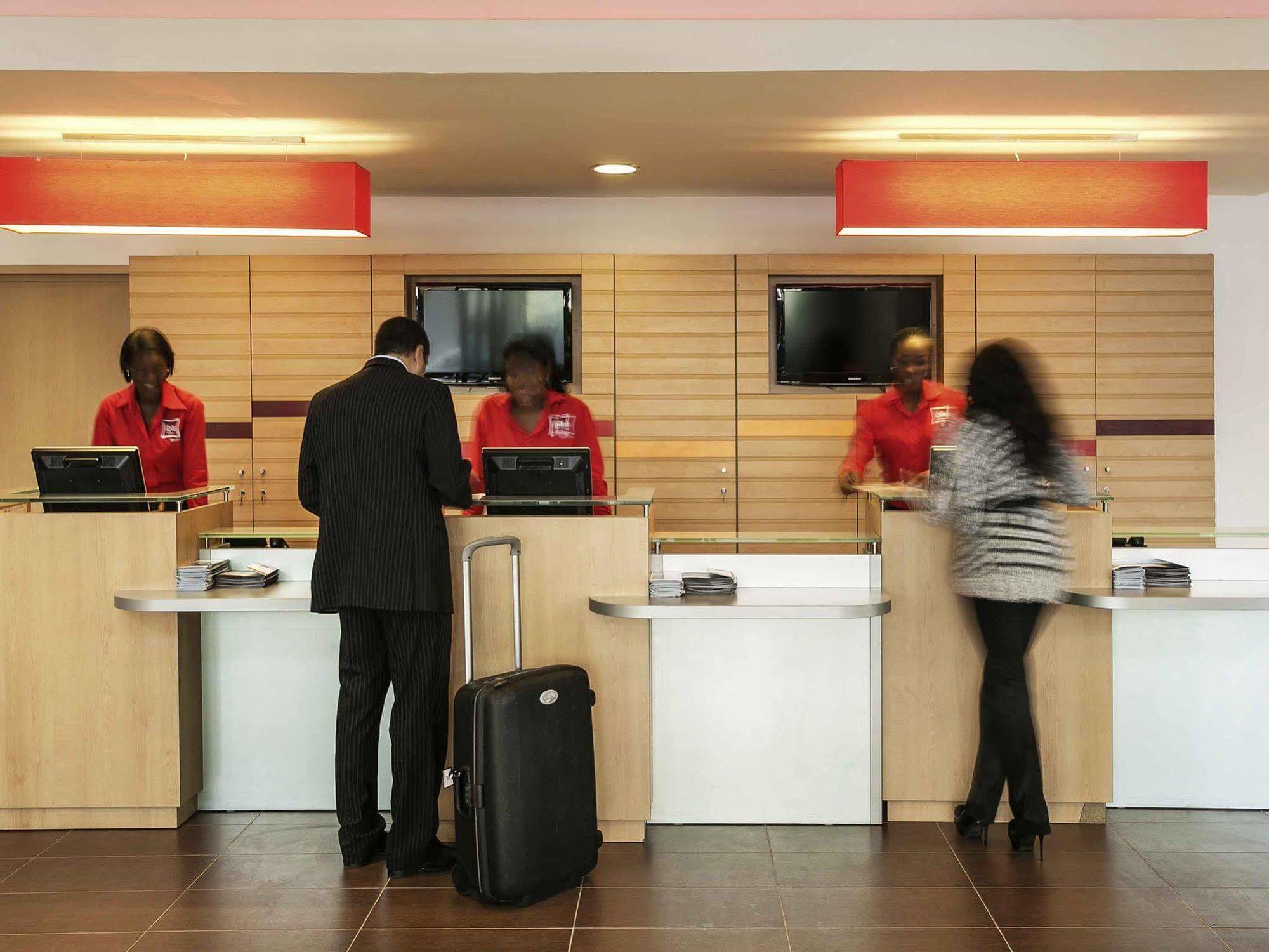 Ibis Lagos Ikeja Bagian luar foto