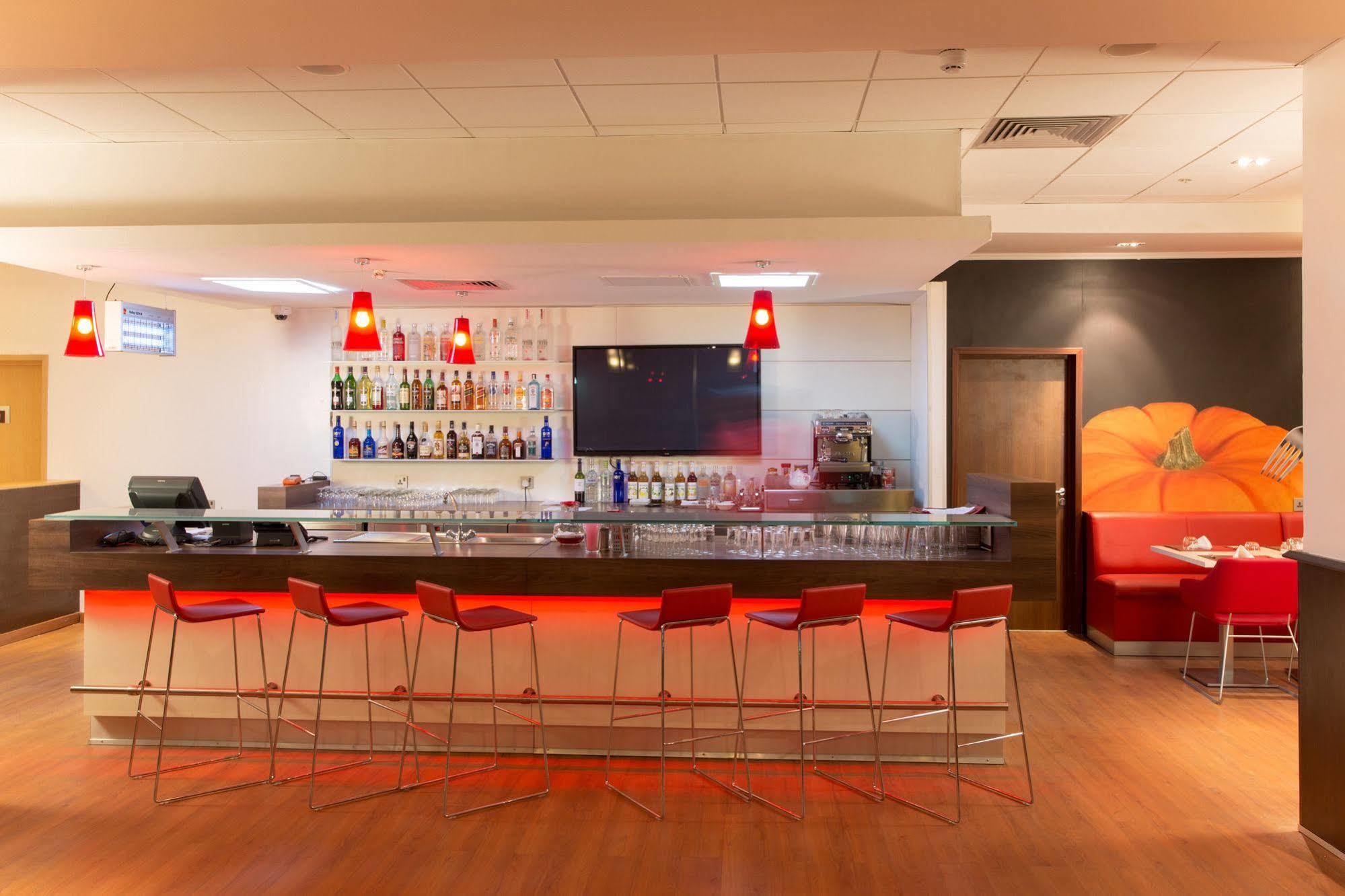 Ibis Lagos Ikeja Bagian luar foto