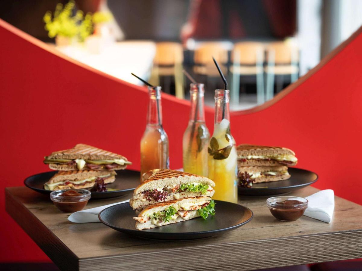 Ibis Lagos Ikeja Bagian luar foto